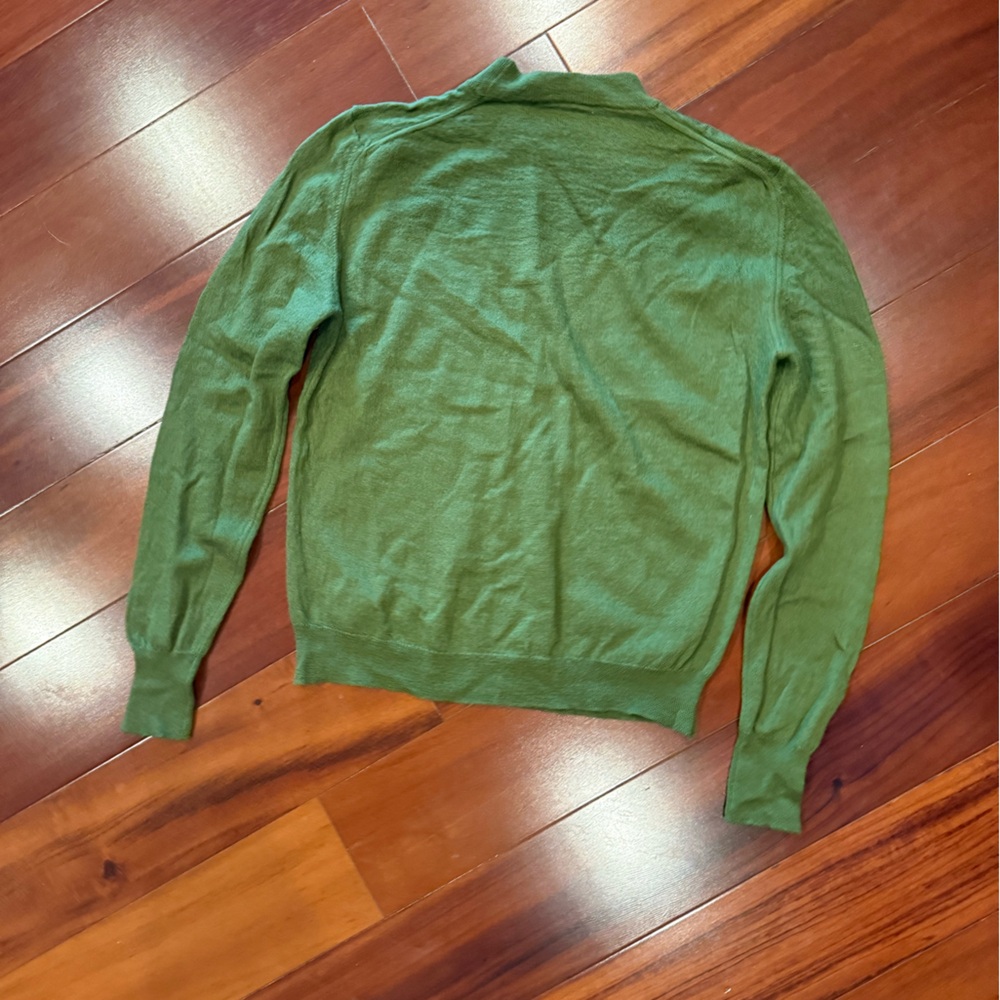 Filene’s vintage green wool sweater made in Israel. Size Large (fits like a M) - Picture 2 of 3
